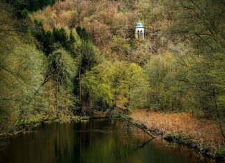 Ile to jest co najmniej?